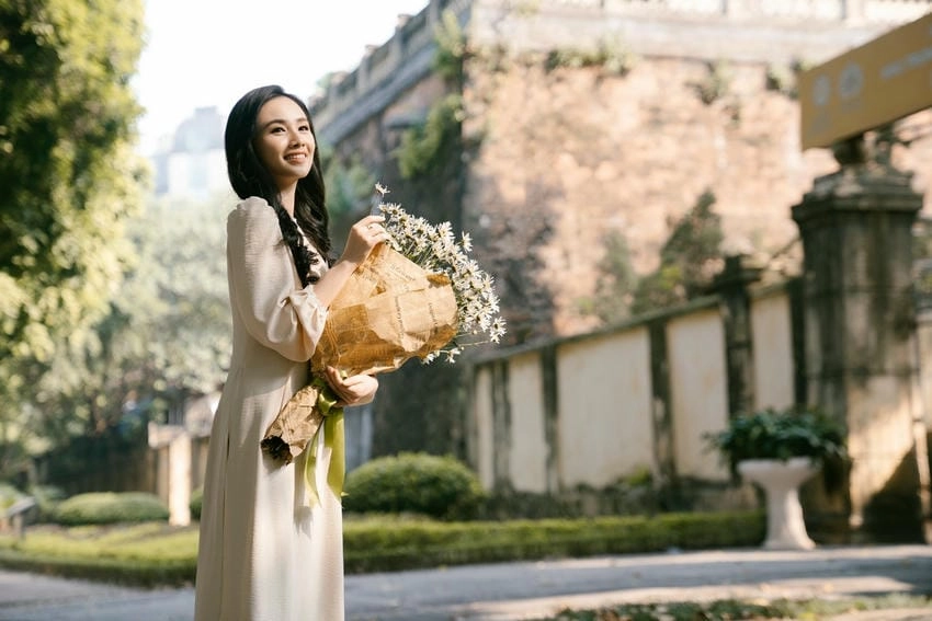 Background áo dài nghệ thuật đầy cảm hứng thị giác