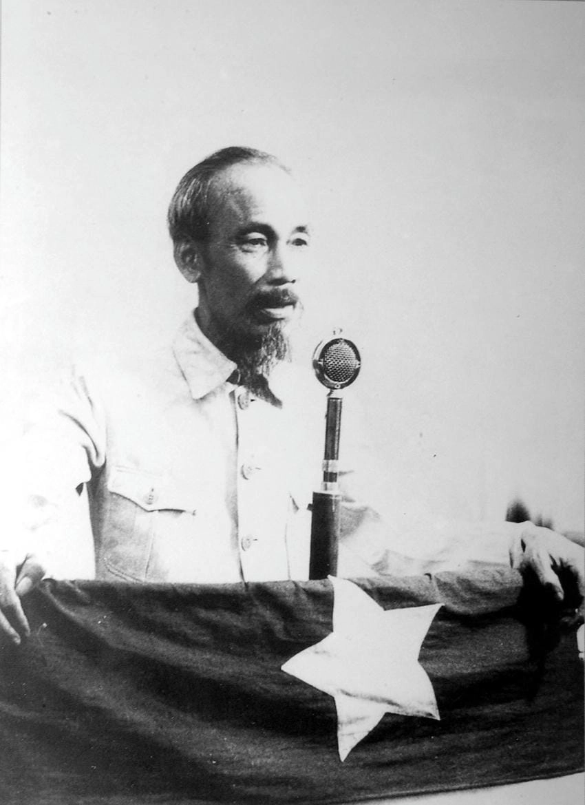 Background Bác Hồ ý nghĩa tôn lên giá trị hình ảnh