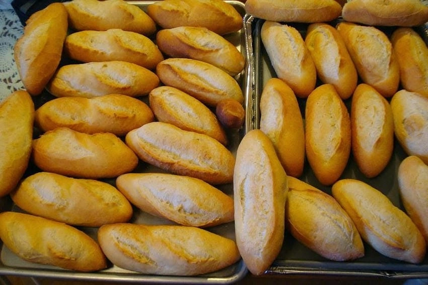 Background bánh mì thiết kế bắt mắt và sống động