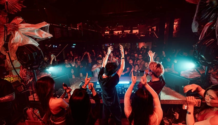 Background bar đa năng sử dụng linh hoạt nhiều nơi