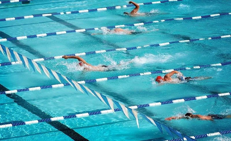 Tăng sức hút banner với background bơi lội tuyệt đẹp