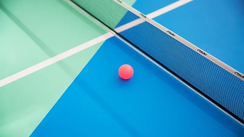 Khám phá hậu trường với background bóng bàn hậu trường