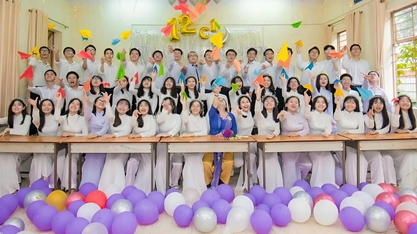 Background chụp kỷ yếu tone tối sang và bí ẩn