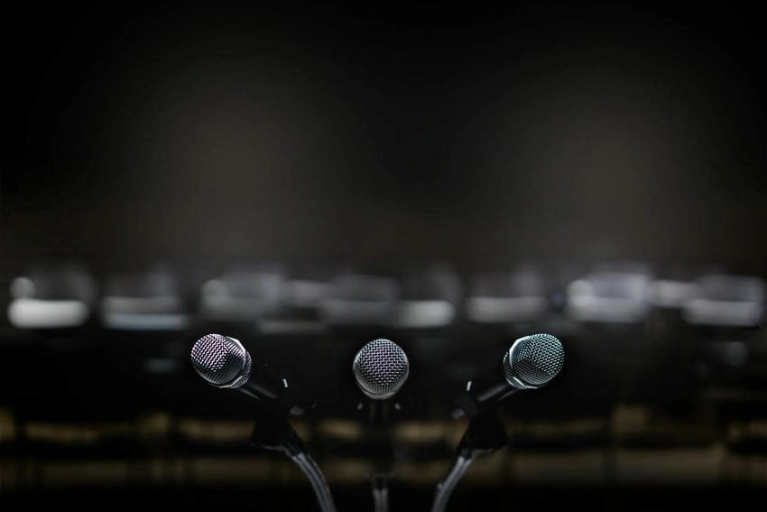 Background họp báo công ty chuyên nghiệp và gọn gàng