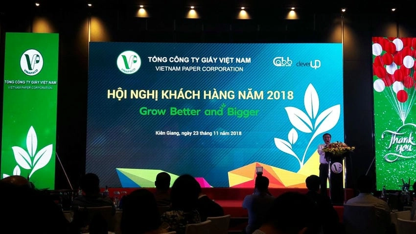 Background tri ân khách hàng thiết kế tinh xảo cuốn hút