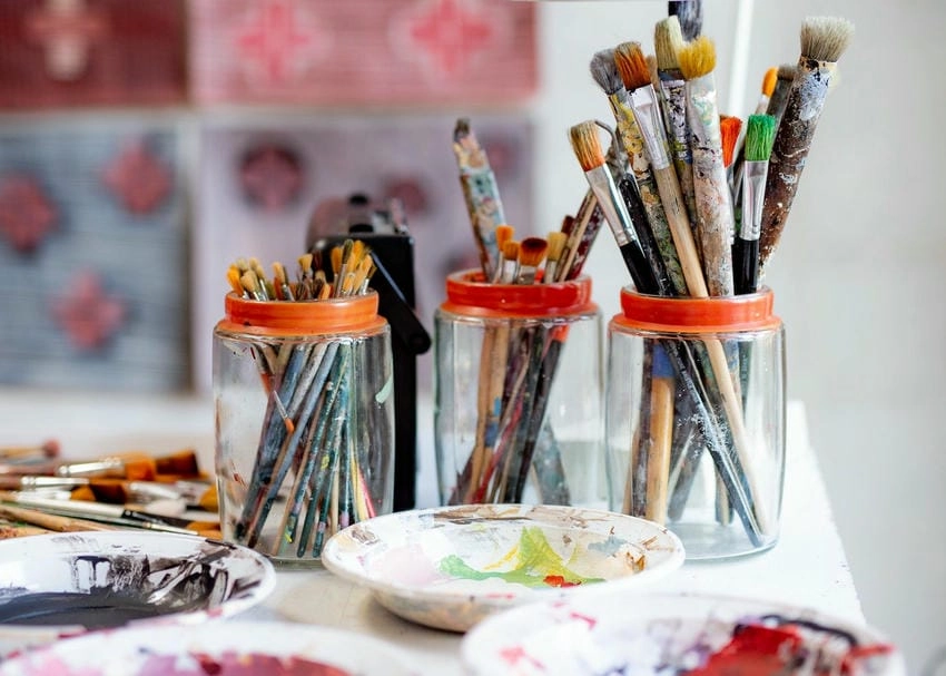 Background workshop 4k rõ nét hoàn hảo từng đường nét