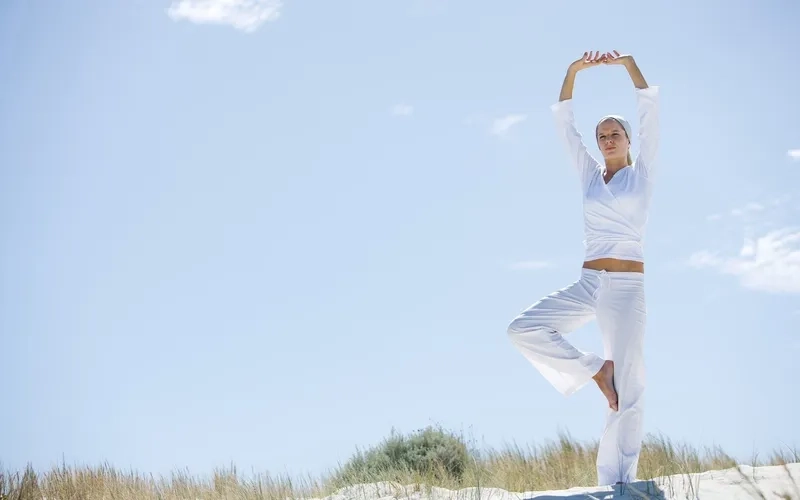 Tạo cảm hứng tập luyện với background yoga tại nhà đơn giản mà đẹp mắt